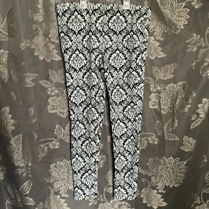 Black and white leggings